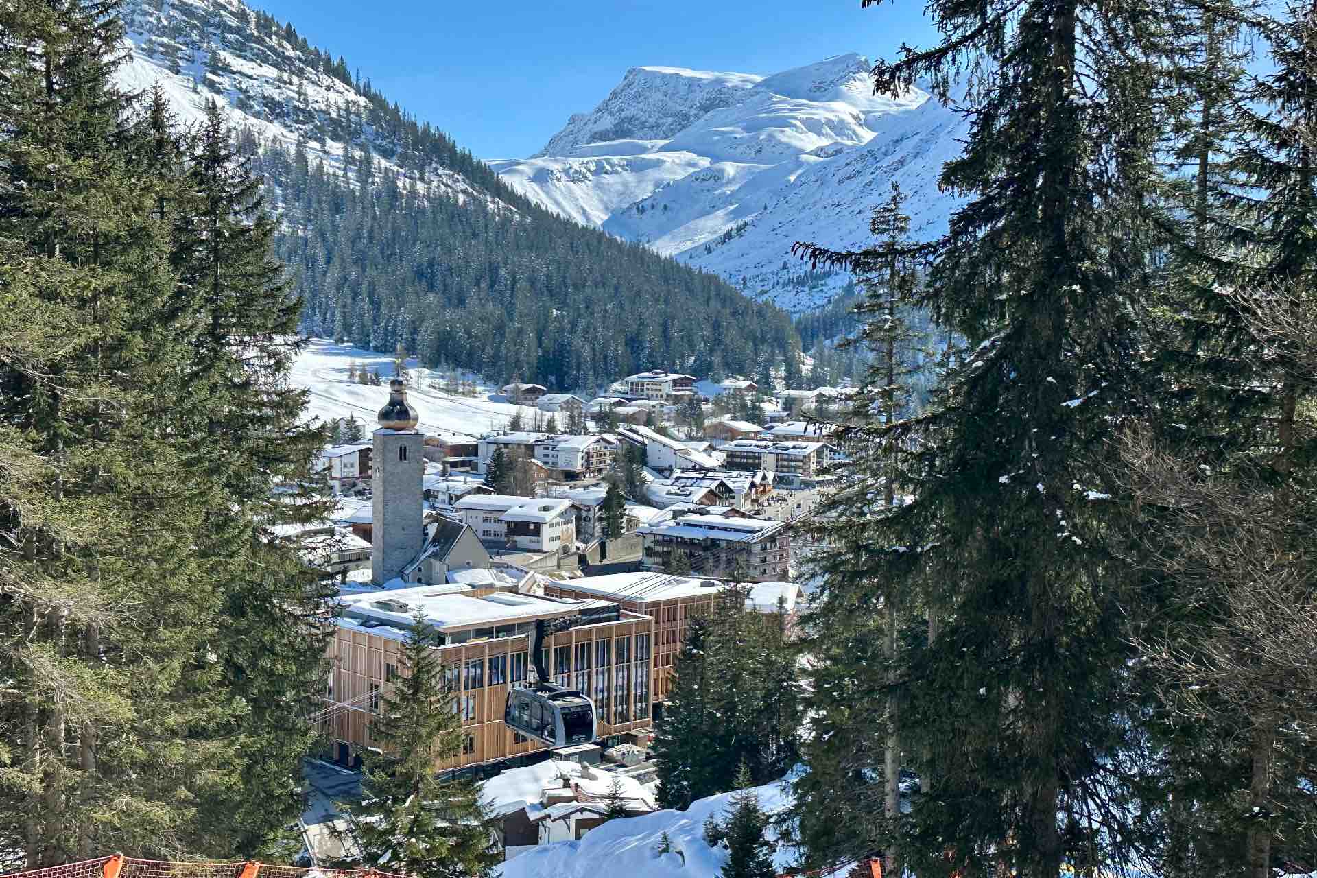 Lech am Arlberg in Österreich – schneesicheres Skigebiet von November – April – traumhafte Lage