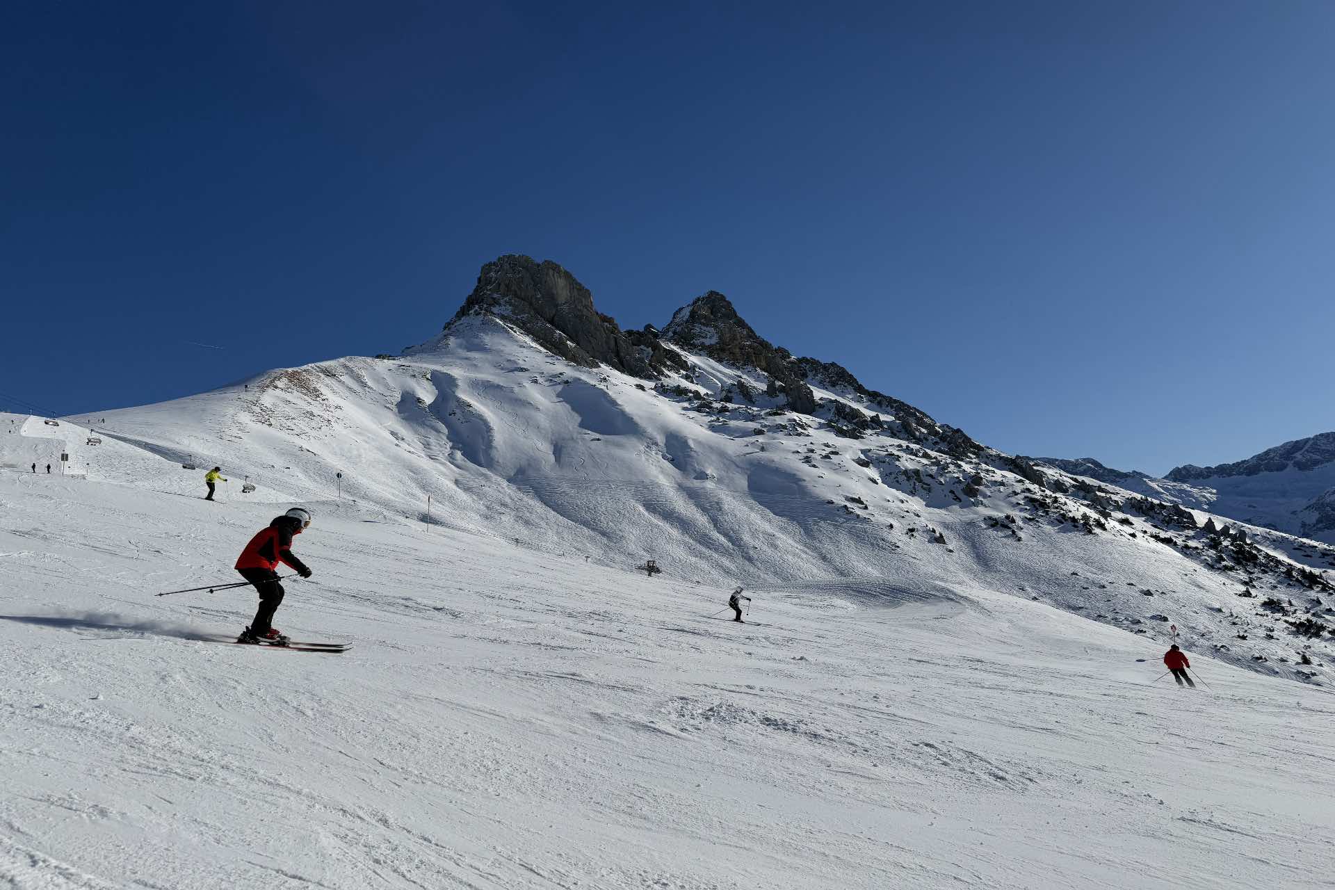 Skiurlaub am Arlberg - traumhafte Pisten zum Skifahren in Österreich